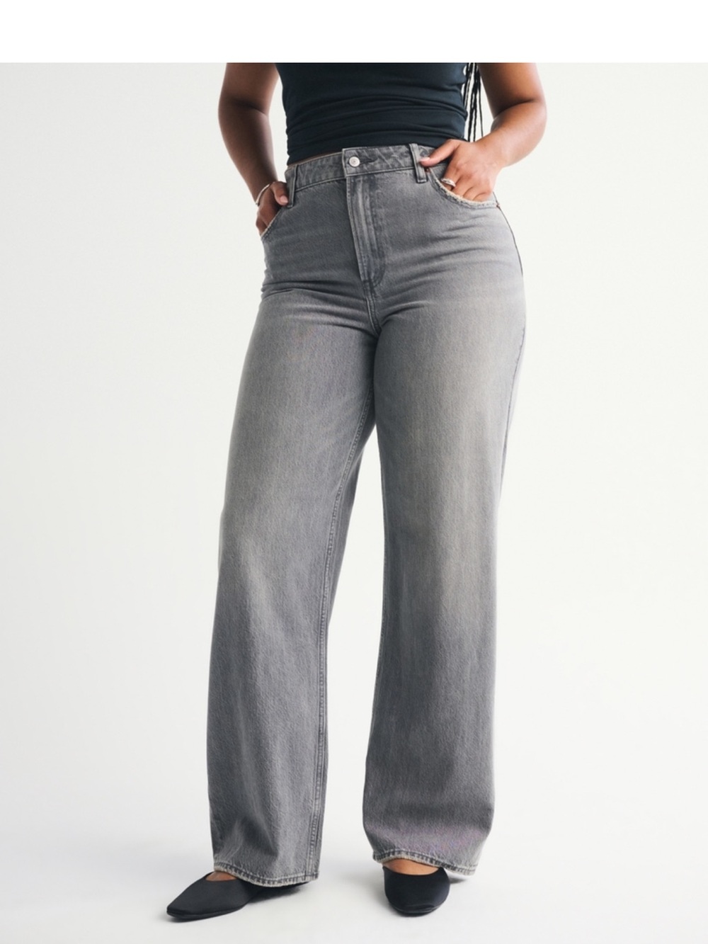 Abercrombie Curve Love High Rise Loose Jean size 31 regular in gray